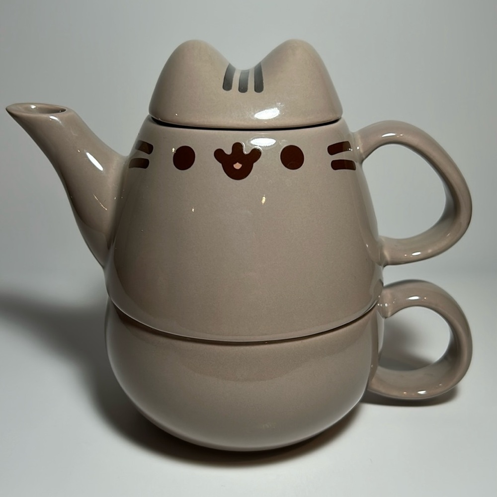 Pusheen the Cat Tea for One 10 oz. Tea Set!